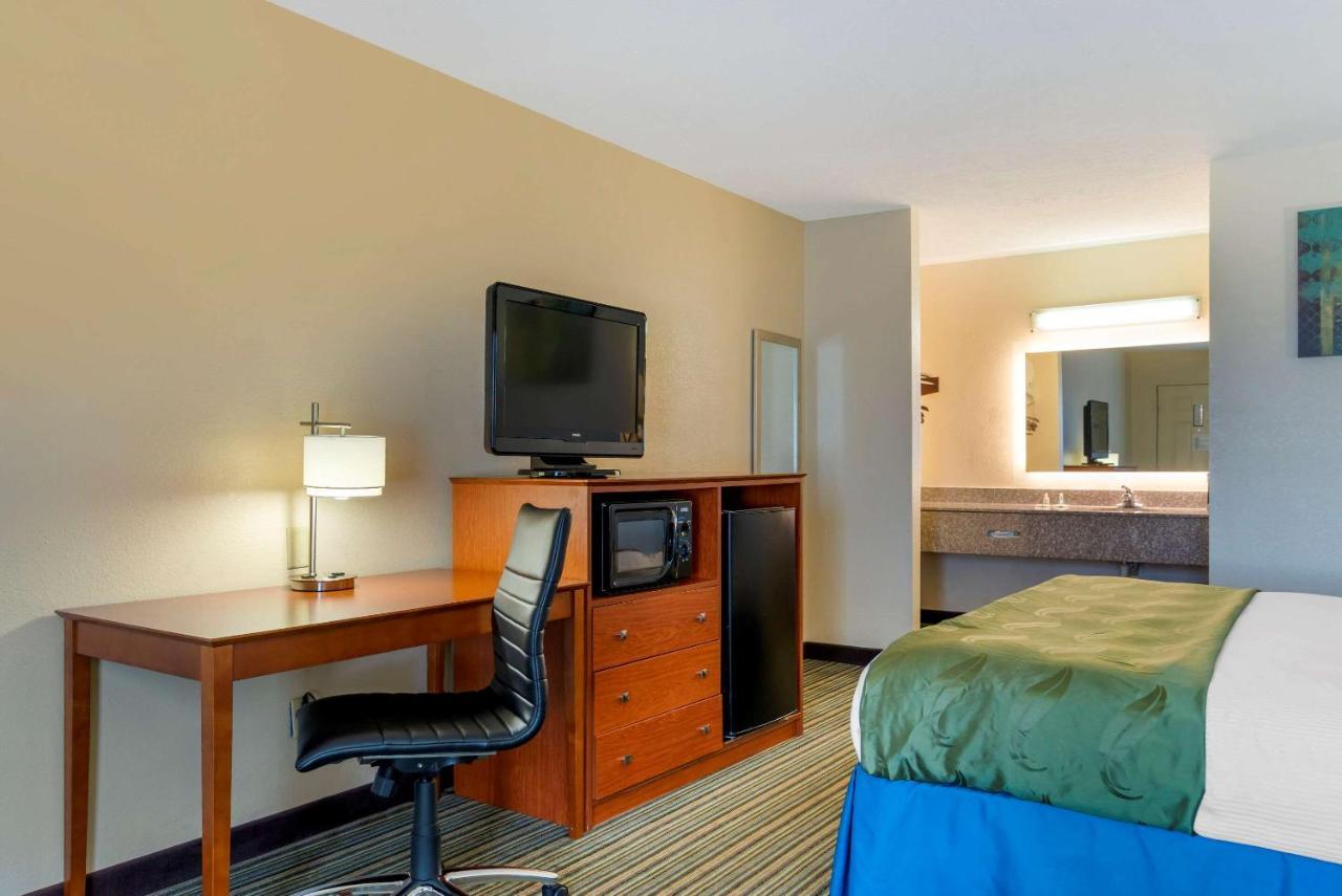Quality Inn Ashburn Eksteriør bilde